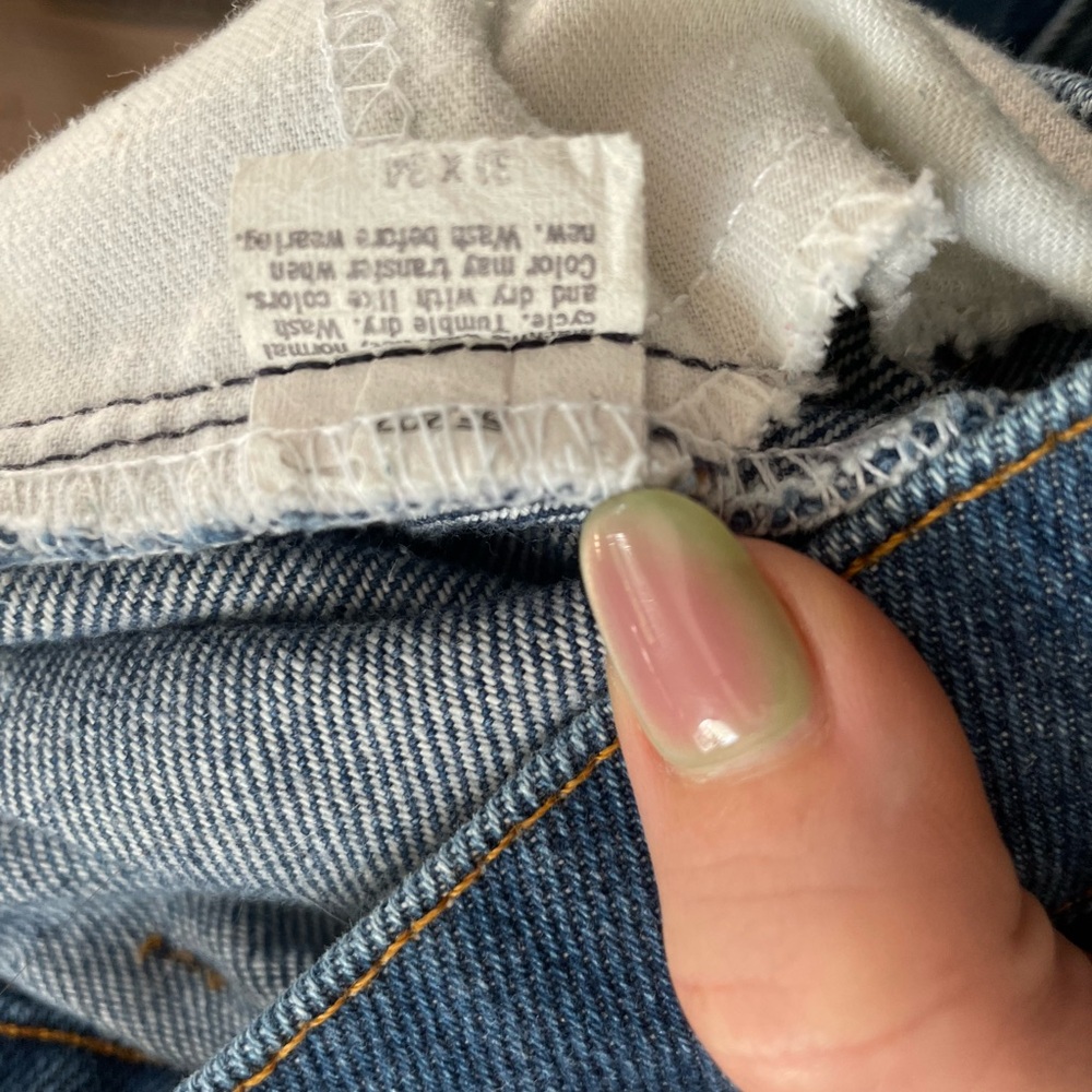 Levi's 31x34 - Picture 6 of 9